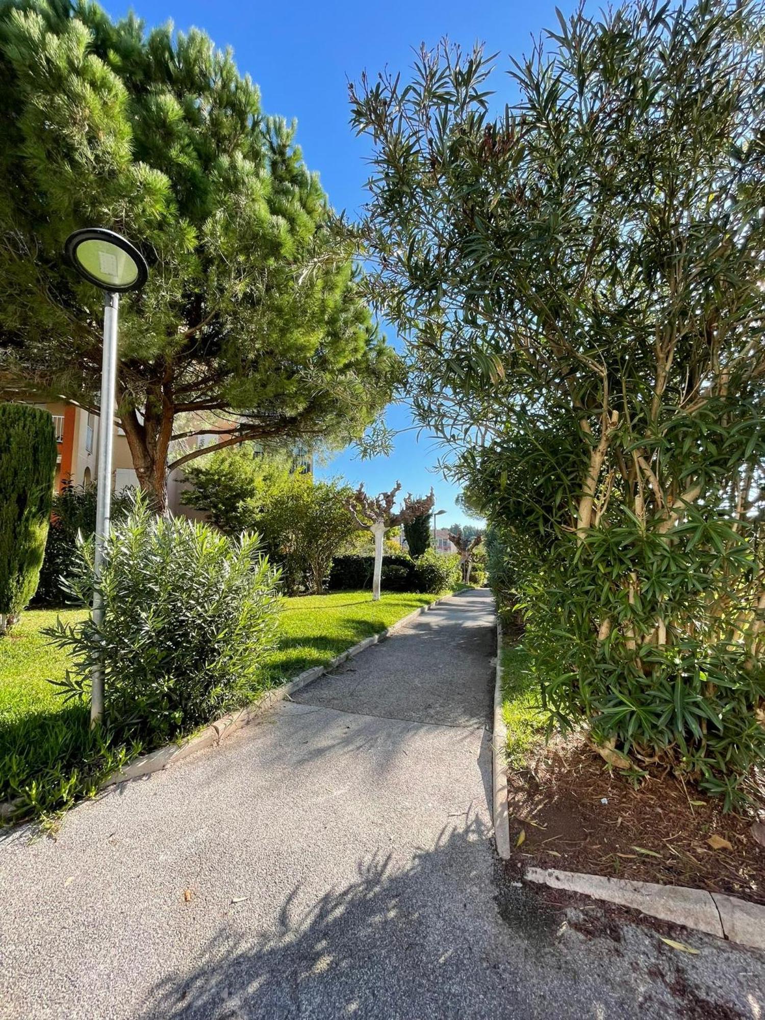 Appartement Un Cocon Aux Marquises - Joli T2 Degagee Sud- Ouest Piscine Tennis Fréjus
